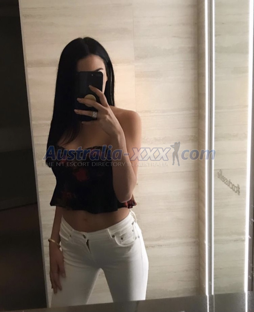 Gabriela Lynn - 4002